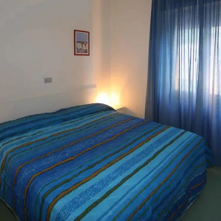 Apartments In Lignano Sabbiadoro 42738 Apartamento *